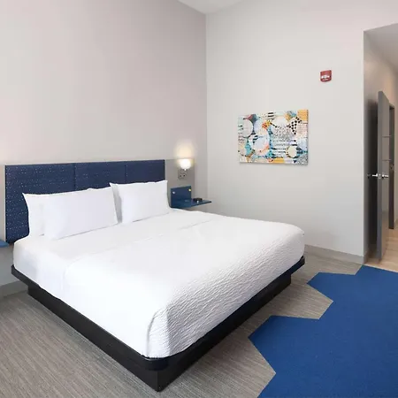 Microtel Inn & Suites By Wyndham Macedon Exterior photo